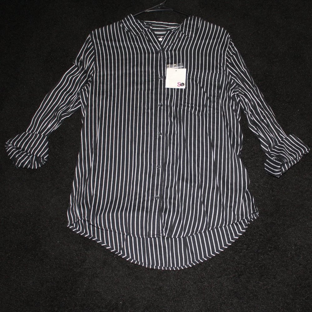 So Striped Button Down Long Sleeve Business Casual Blouse, Sz. L